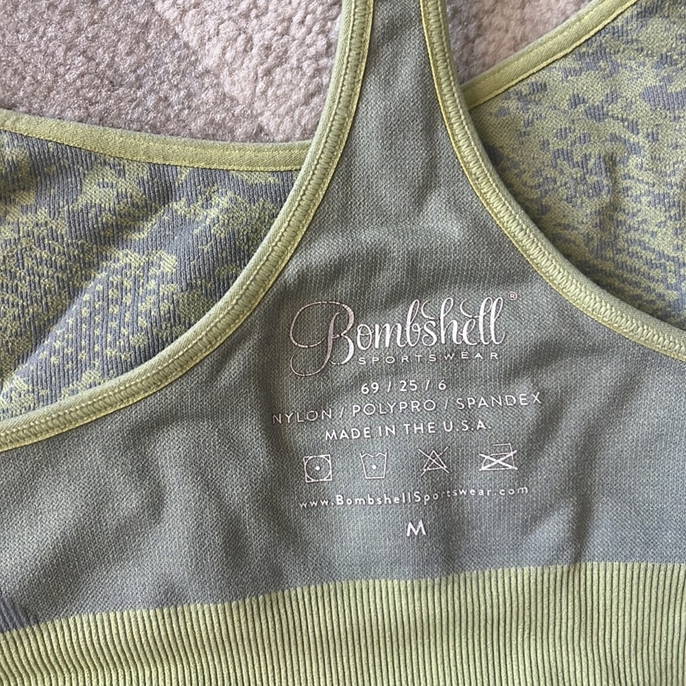 Bombshell Seamless Snake Skin Pattern Sports Bra - image 3